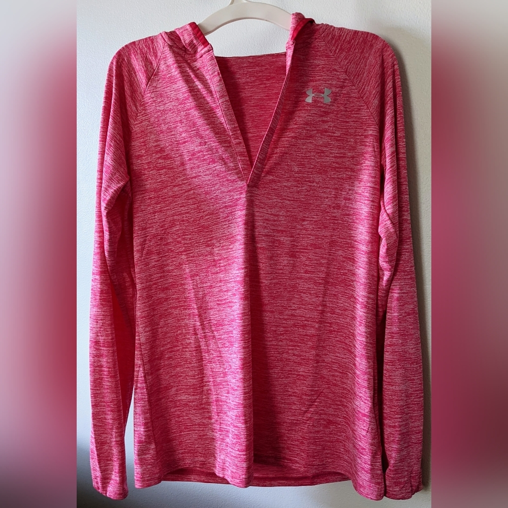 Under Amour Pink Lightweight Athletic Pullover Hoodie Top. Size XS/S